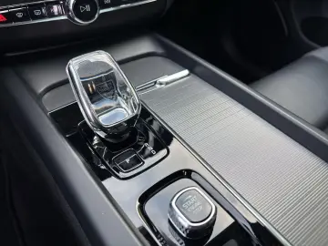 XC60 B5 AWD Ultimate Dark 360  ACC HUD H&K STHZ