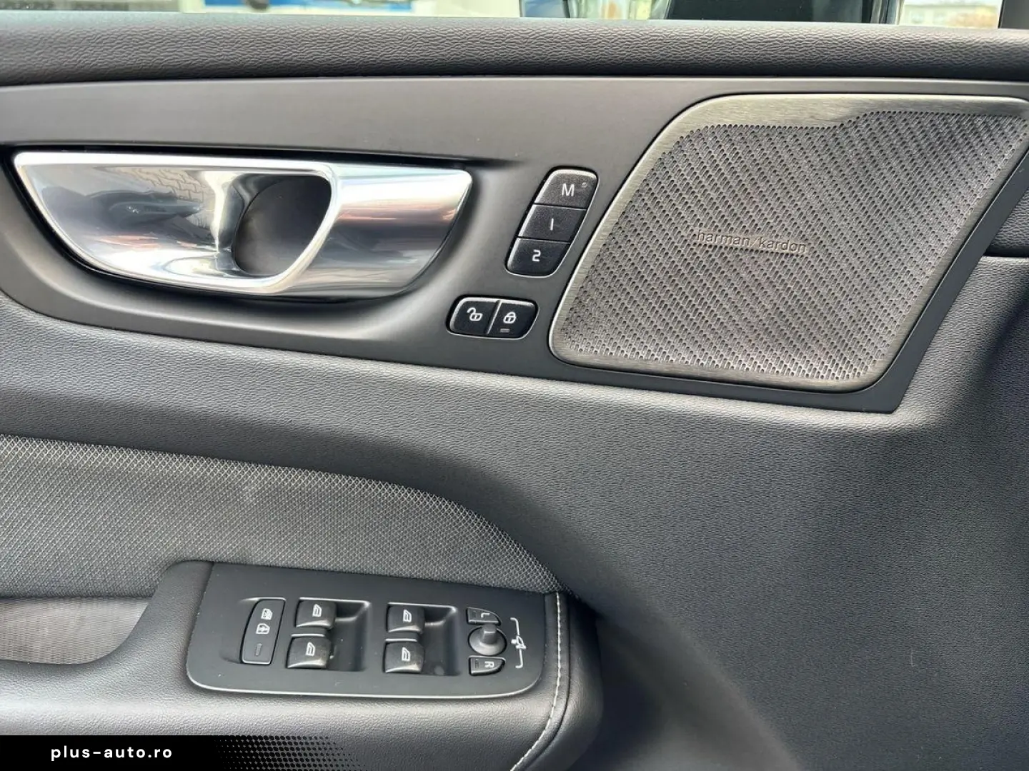 XC60 B5 AWD Ultimate Dark 360  ACC HUD H&K STHZ