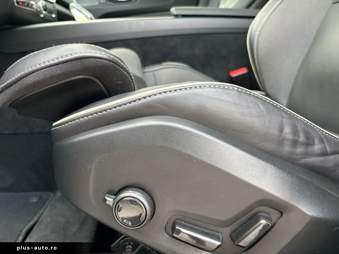 XC60 B5 AWD Ultimate Dark 360  ACC HUD H&K STHZ