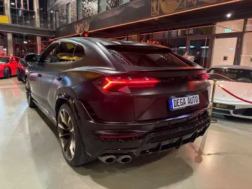 Urus S 4.0 V8 Sport Matt B&O AHK 23'' AKRAPOVIC