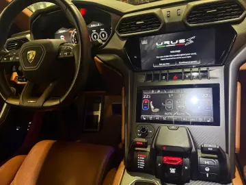 Urus S 4.0 V8 Sport Matt B&O AHK 23'' AKRAPOVIC