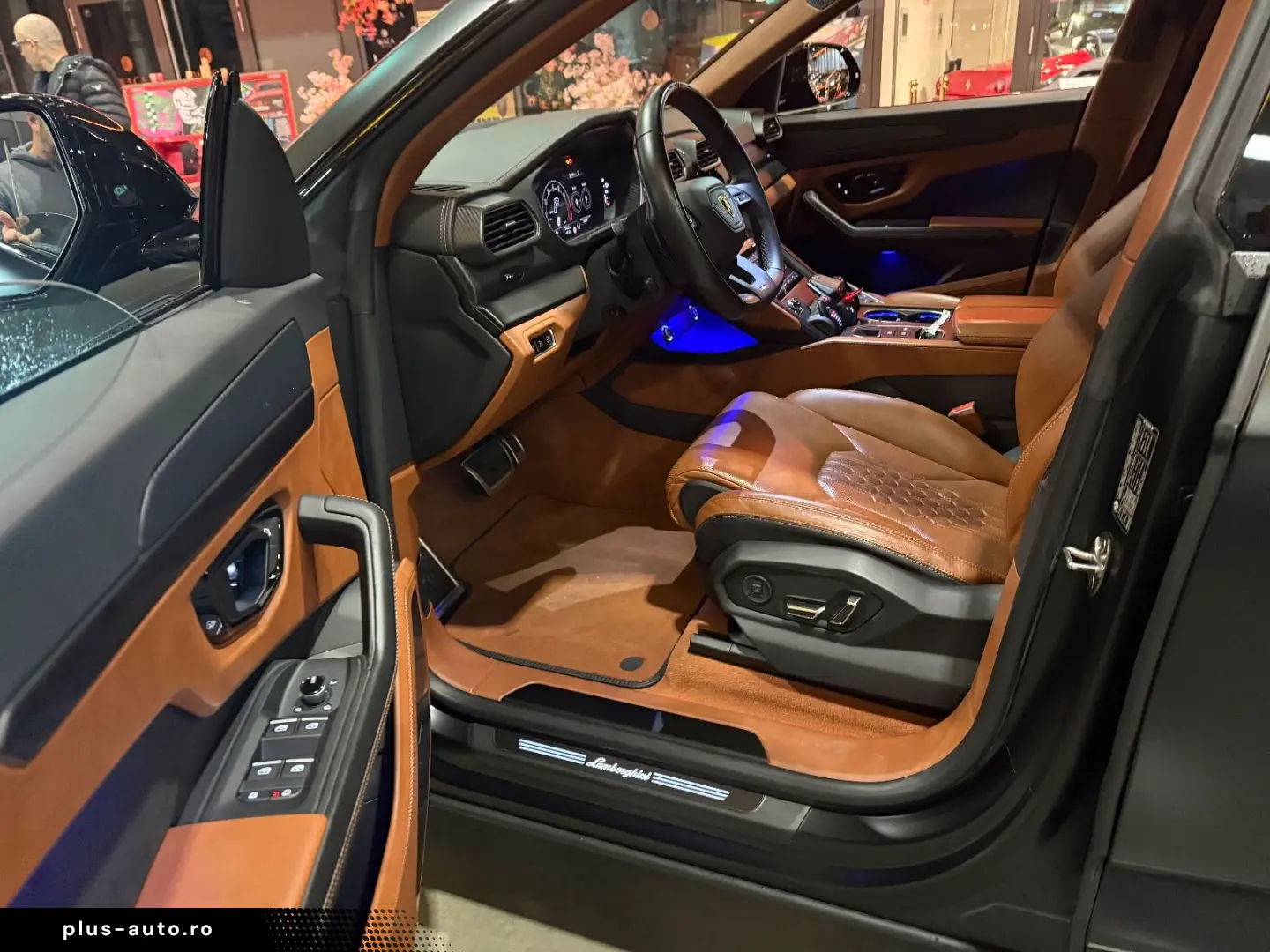 Urus S 4.0 V8 Sport Matt B&O AHK 23'' AKRAPOVIC