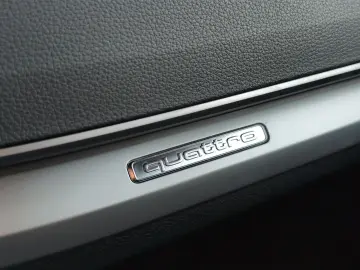 Q5 Advanced 50 TDI qu tiptronic  Matrix AHK HUD