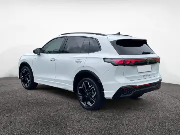 Tiguan R-Line 4Motion TDI DSG 20  AHK PANO BLACK