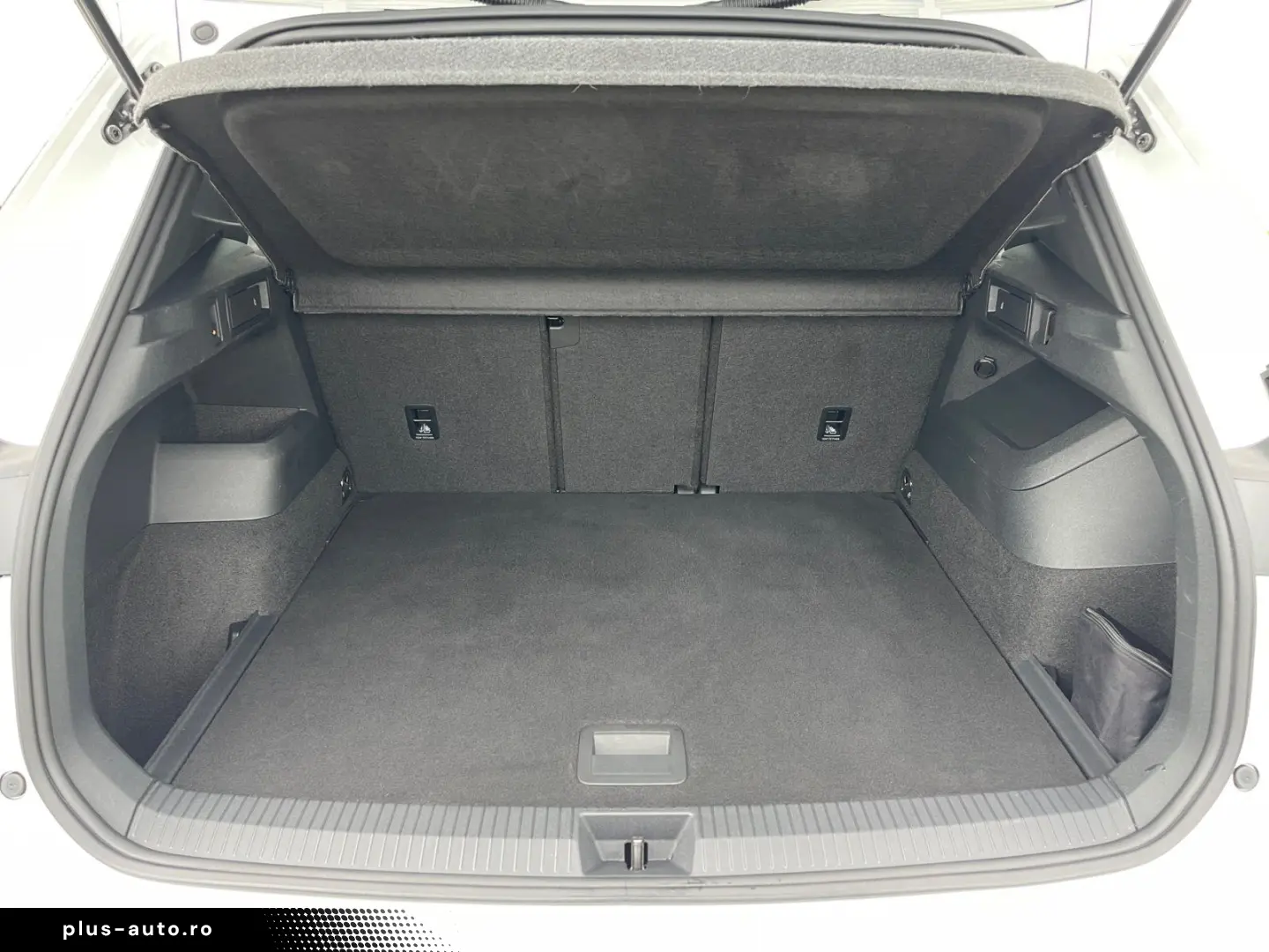 Tiguan R-Line 4Motion TDI DSG 20  AHK PANO BLACK