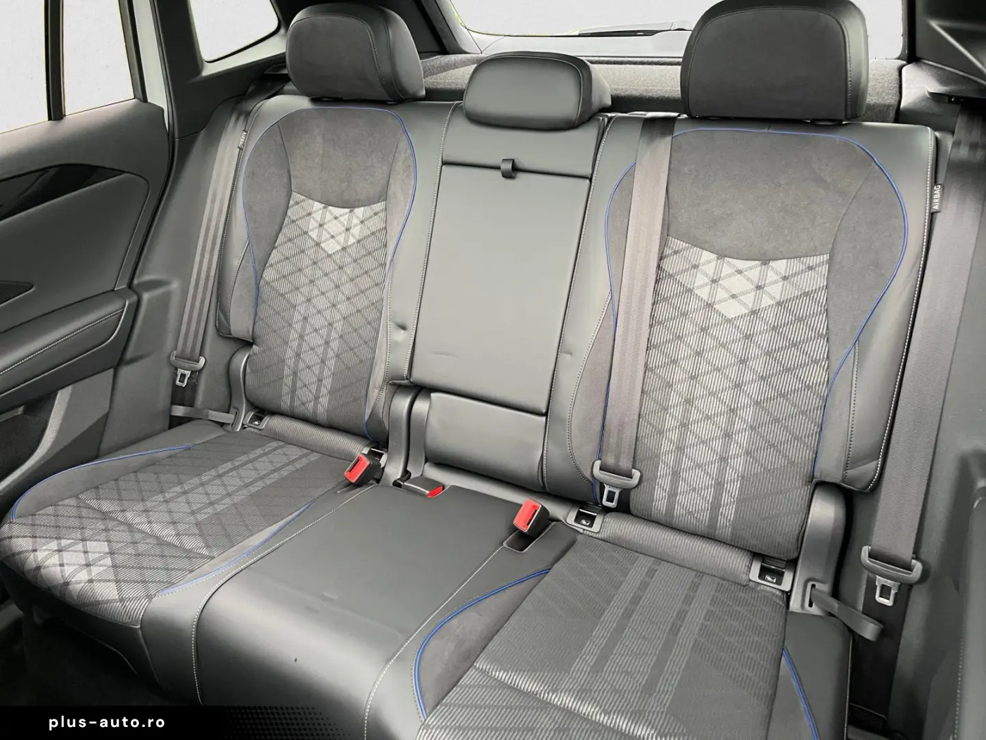 Tiguan R-Line 4Motion TDI DSG 20  AHK PANO BLACK