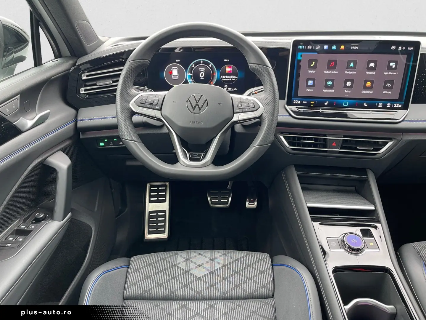 Tiguan R-Line 4Motion TDI DSG 20  AHK PANO BLACK