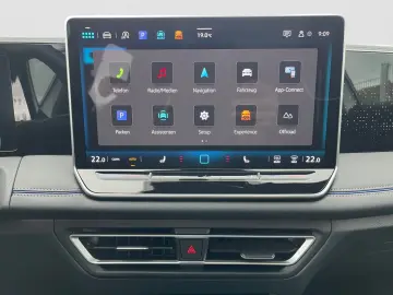 Tiguan R-Line 4Motion TDI DSG 20  AHK PANO BLACK