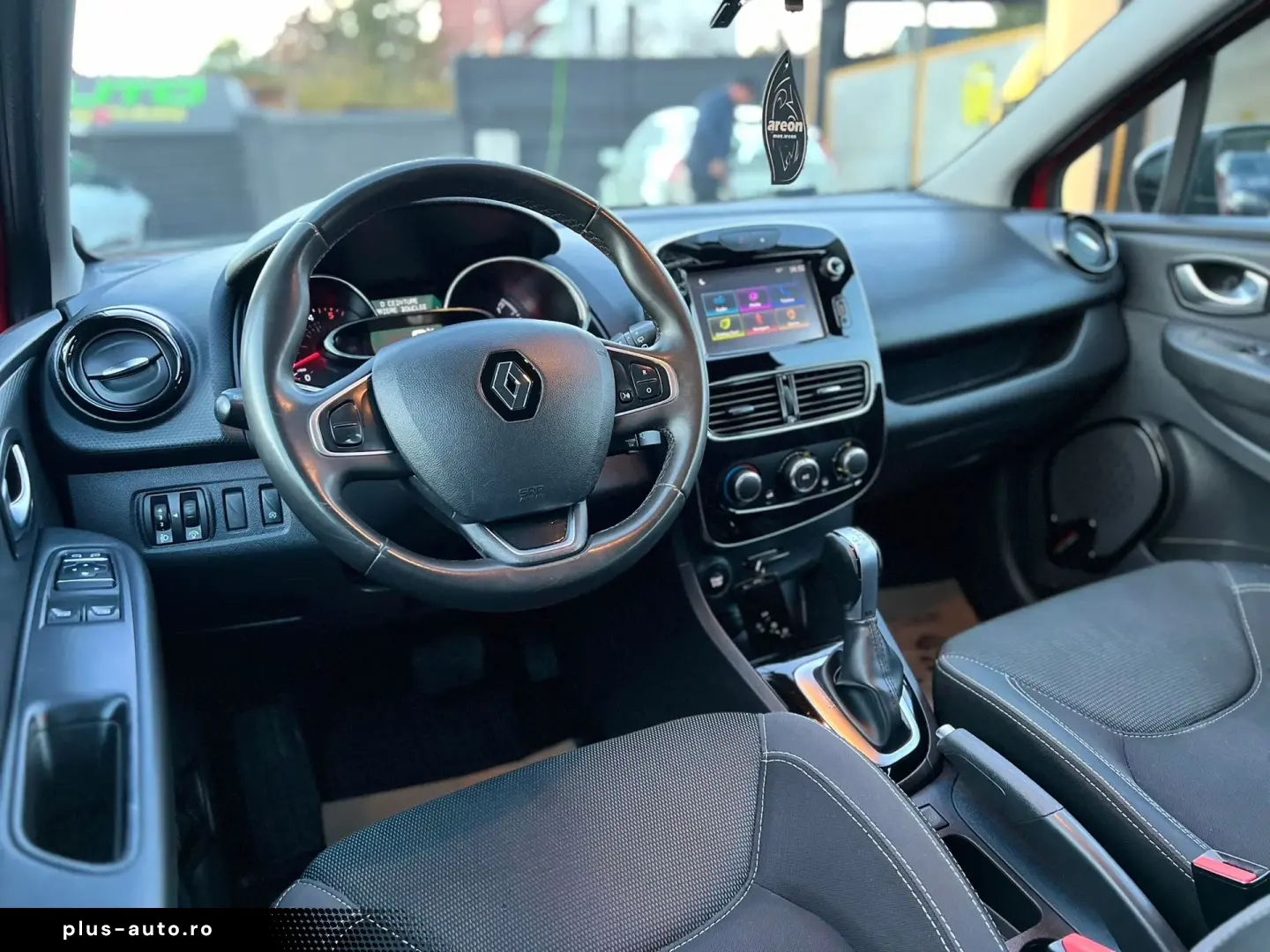 Renault Clio dCi 90 EDC Limited