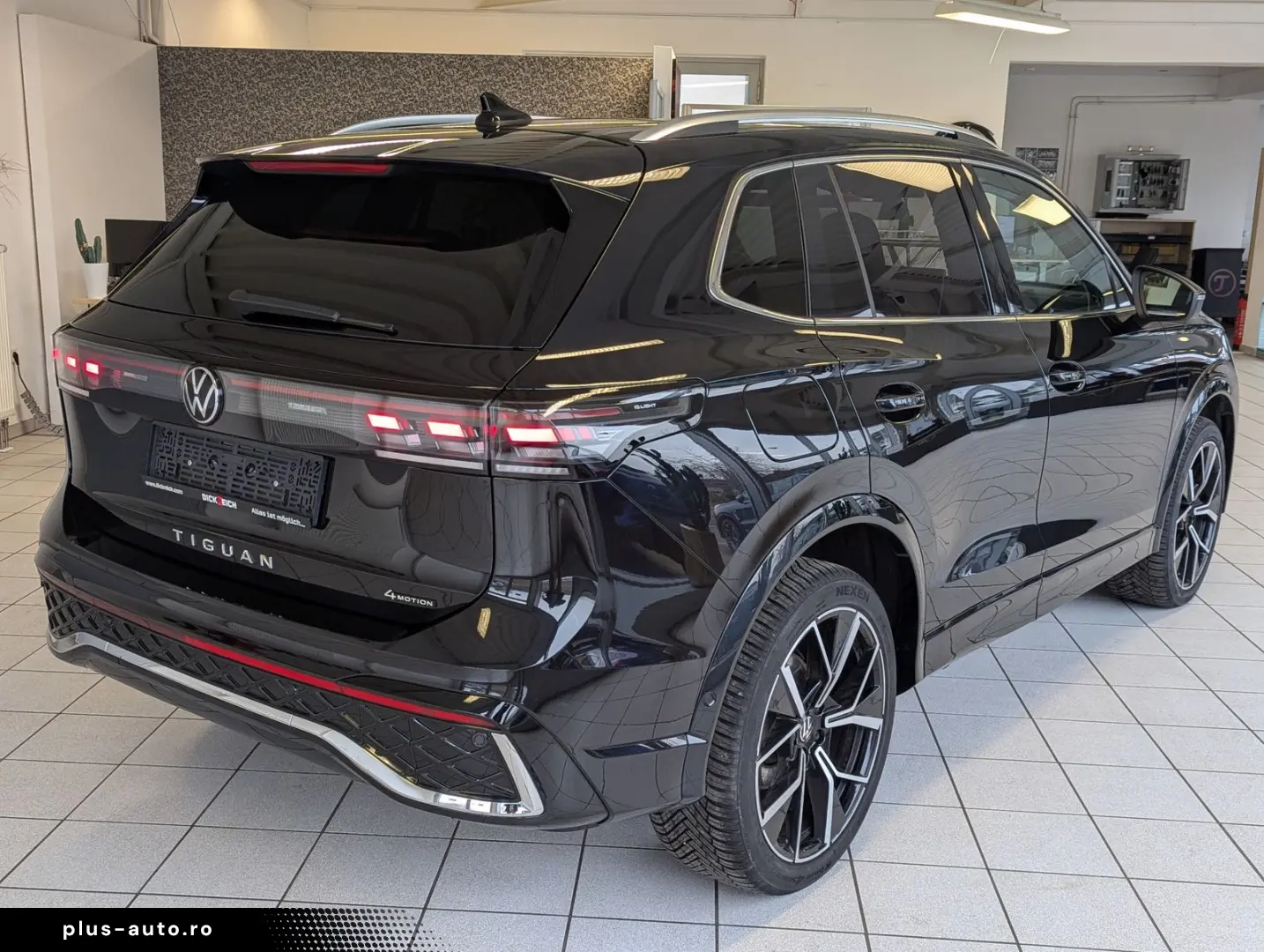 Tiguan 2.0TDI R-Line 4M Pano H K AHK Matrix 20