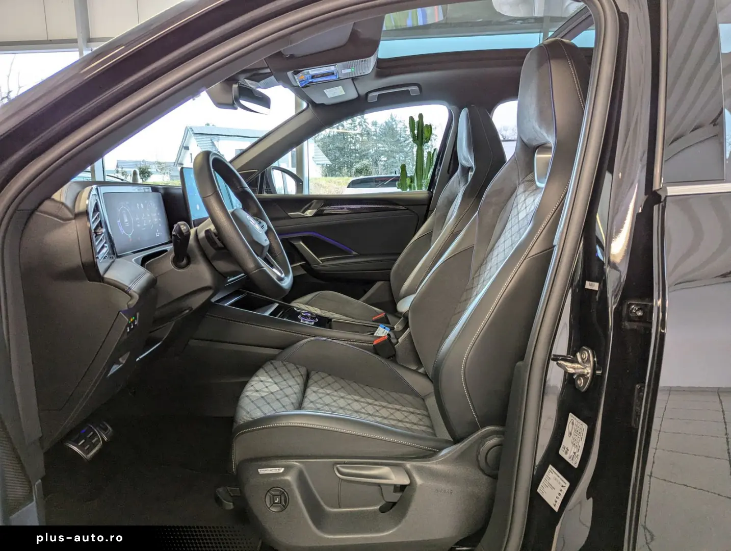 Tiguan 2.0TDI R-Line 4M Pano H K AHK Matrix 20