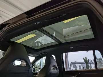 Tiguan 2.0TDI R-Line 4M Pano H K AHK Matrix 20