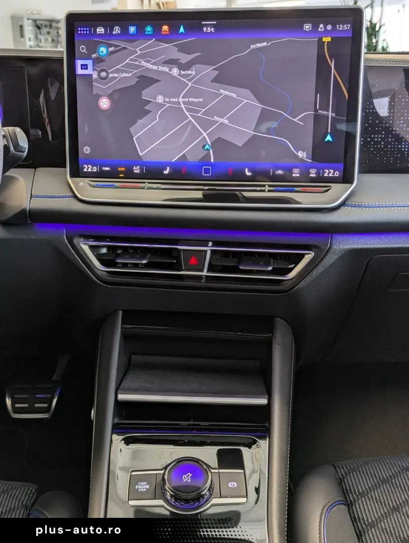 Tiguan 2.0TDI R-Line 4M Pano H K AHK Matrix 20