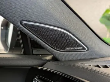 Tiguan 2.0TDI R-Line 4M Pano H K AHK Matrix 20