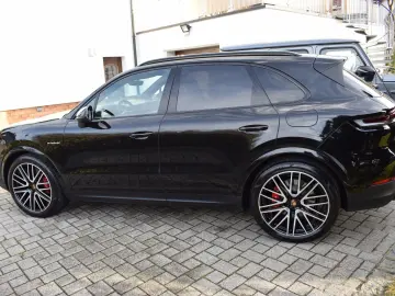 Cayenne S E-Hybrid BOSE 22  ACC AHK PANO 18-WEGE