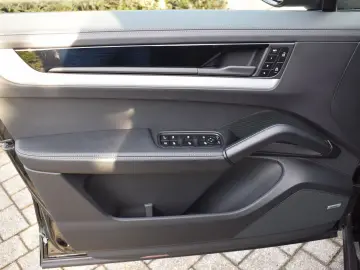 Cayenne S E-Hybrid BOSE 22  ACC AHK PANO 18-WEGE