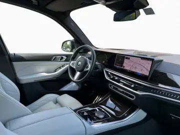 X5 xDr30d M Sport IconicGlow GestureControl 360