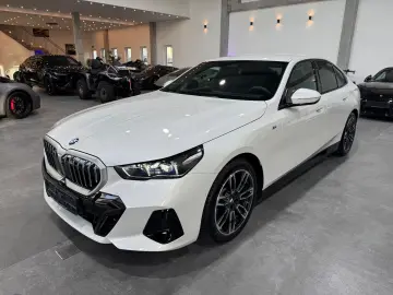 520 i M Sport Carbon Memory H&K HUD  Live Cockpi
