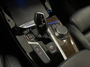 X3 xDrive 30e Luxury-Line HUD H&K Leather