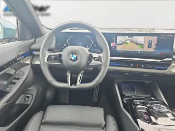 520 i M-Sport AHK Head-Up Pano ACC H K-Sound 360