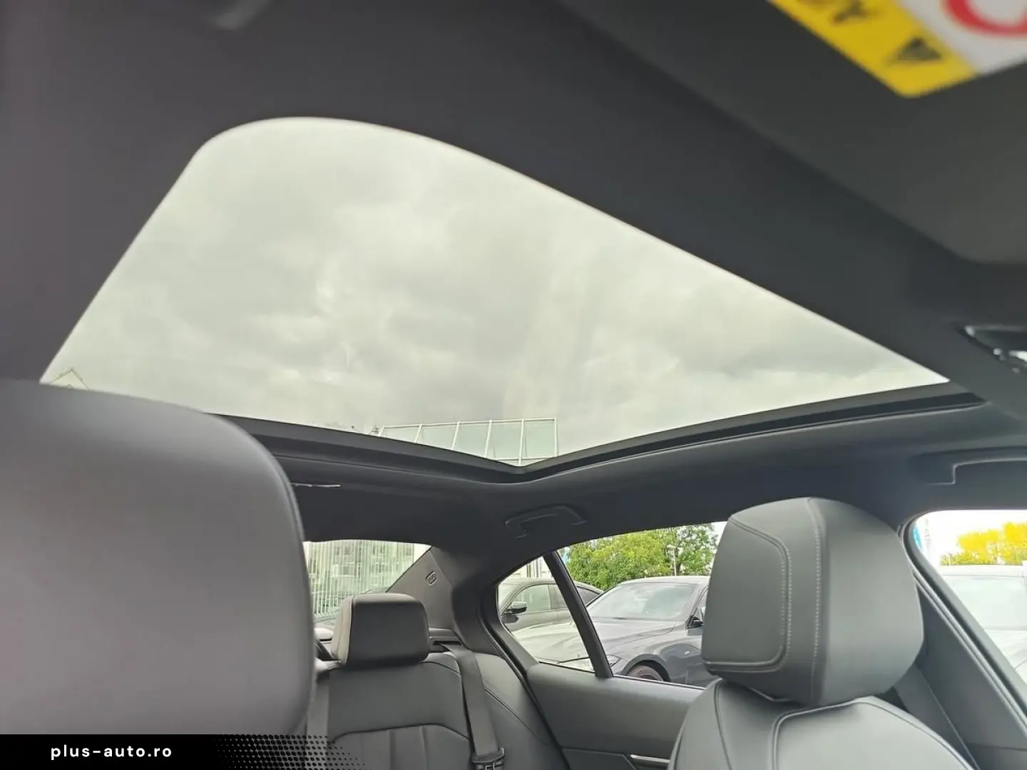 520 i M-Sport AHK Head-Up Pano ACC H K-Sound 360