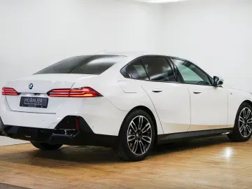 520d Limousine [M Sport  AHK  ACC  RFK  LRH]