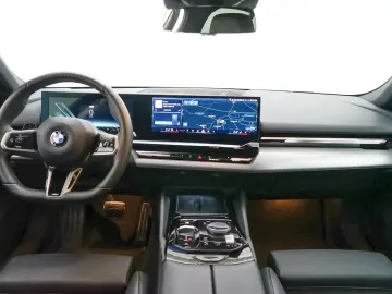 520d Limousine [M Sport  AHK  ACC  RFK  LRH]