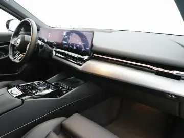 520d Limousine [M Sport  AHK  ACC  RFK  LRH]