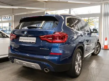 X3 xDrive30e xLine HUD 360
