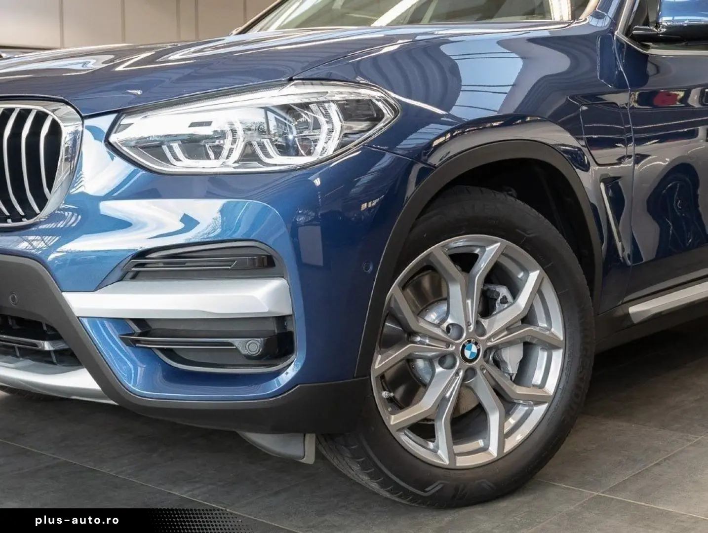 X3 xDrive30e xLine HUD 360