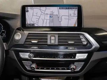X3 xDrive30e xLine HUD 360
