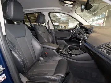 X3 xDrive30e xLine HUD 360