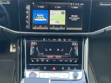 S8 TFSI  dig. Matrix Pano AHK Standhzg