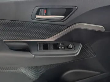 C-HR Hybrid Flow  Klima AndroidAuto Allwetter