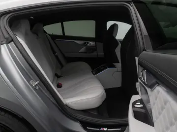 M8 Competition Gran Coupé Laser 360 B&W HUD Voll