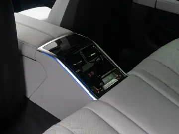 M8 Competition Gran Coupé Laser 360 B&W HUD Voll