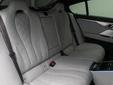 M8 Competition Gran Coupé Laser 360 B&W HUD Voll