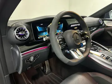 GT 63  S E Performance  SHD CARBON HECKS HEADUP