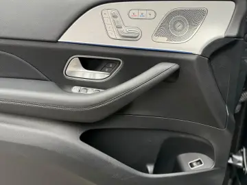 GLE 450d 4M Coupe AMG NIGHT HUD PAN BUR LUFT 22