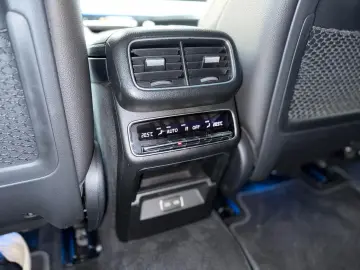 GLE 450d 4M Coupe AMG NIGHT HUD PAN BUR LUFT 22