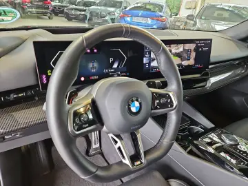 540d xDrive Lim. 748€ netto mtl. M Sport Panoram