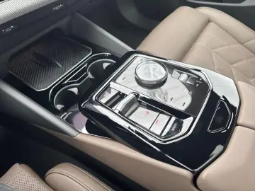 540d xDr Aut.M Sport Pano H K HUD DaPro PaPro 19