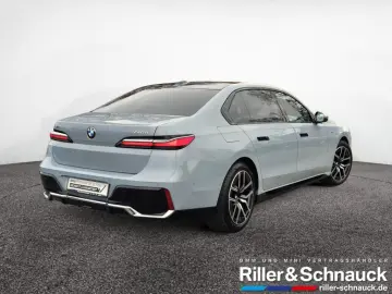 740d xDrive M Sport PANO-SKY STANDHZG ICONIC-GLO