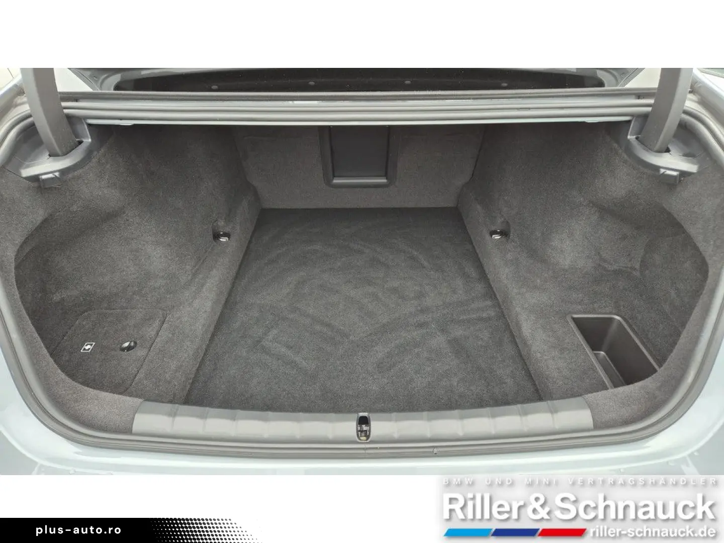 740d xDrive M Sport PANO-SKY STANDHZG ICONIC-GLO