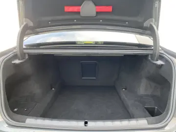 740d xDrive M-PAKET   SITZBELÜFTUNG V&H   SH   G