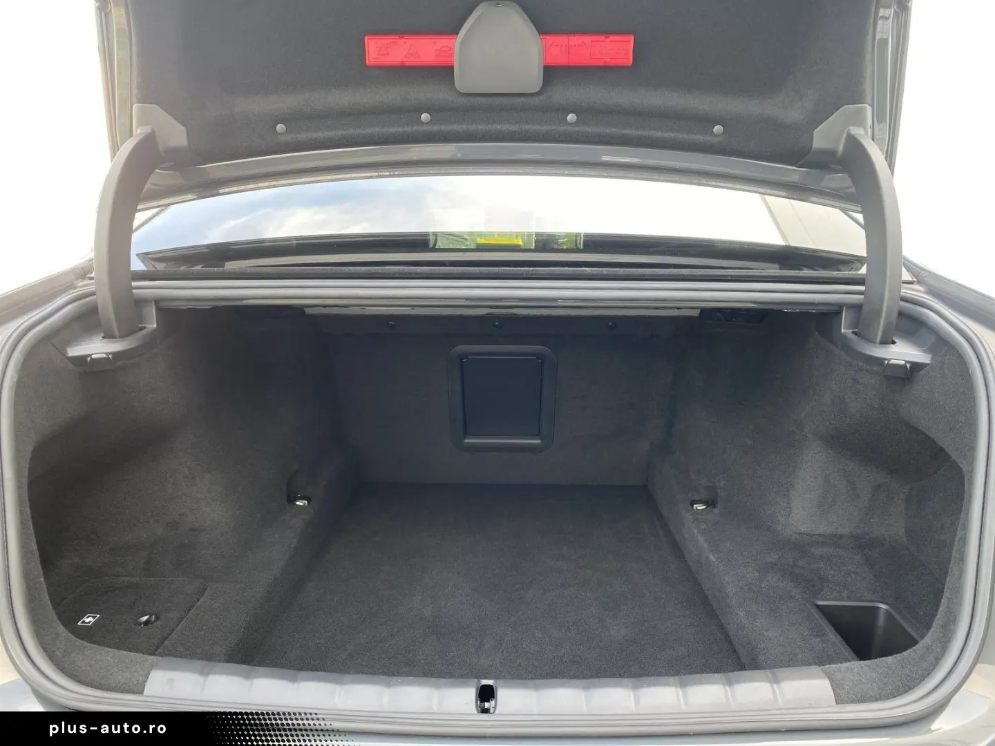 740d xDrive M-PAKET   SITZBELÜFTUNG V&H   SH   G