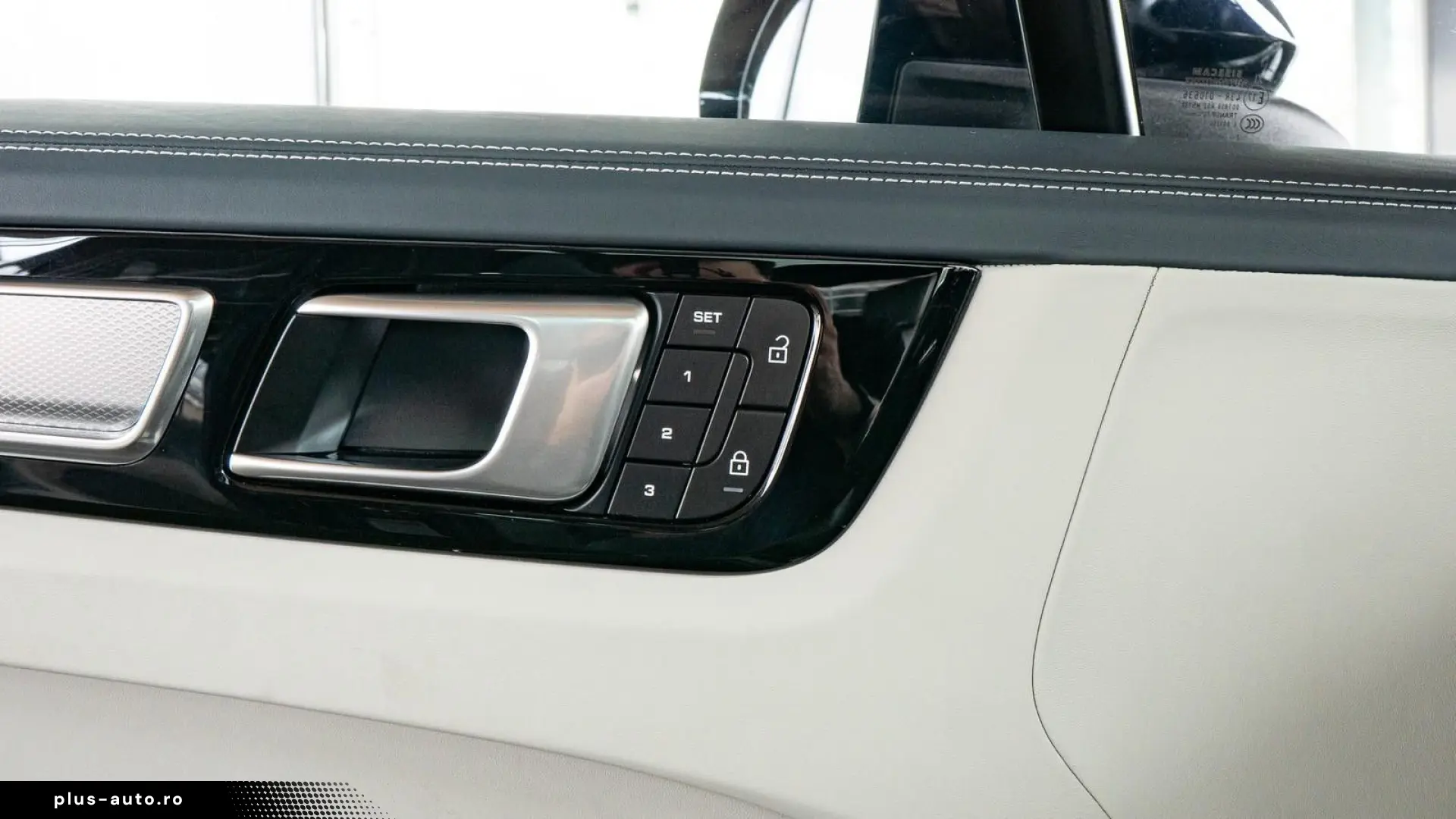 Cayenne PLATINUM   KAM TOT BOSE