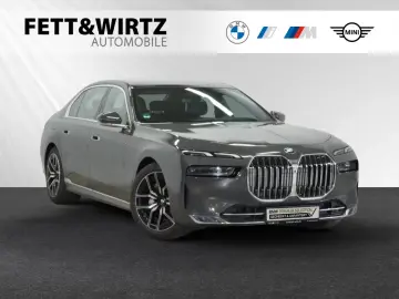 740d xDrive  € 1.190 Zubehörbonus AHK Standhzg.