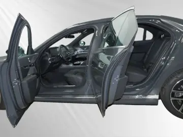 740d xDrive  € 1.190 Zubehörbonus AHK Standhzg.