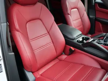 Cayenne Coupe E-Hybrid Platinum Edition ACC 360